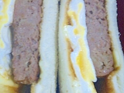 簡単！ハンバーグエッグサンドイッチ